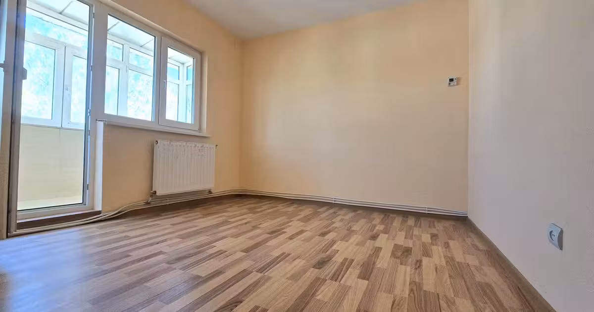 Apartament de vânzare cu 3 camere în zona Vidin-Progresul, Brăila