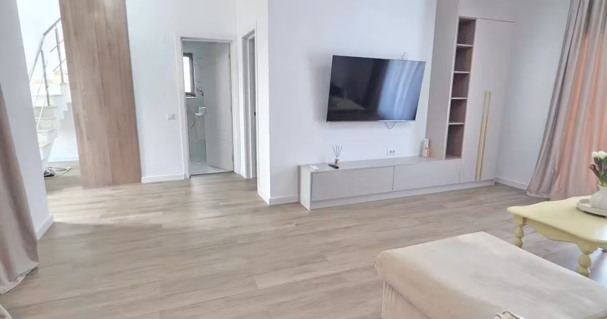 Casă de vânzare cu 4 camere în zona Chercea, Brăila