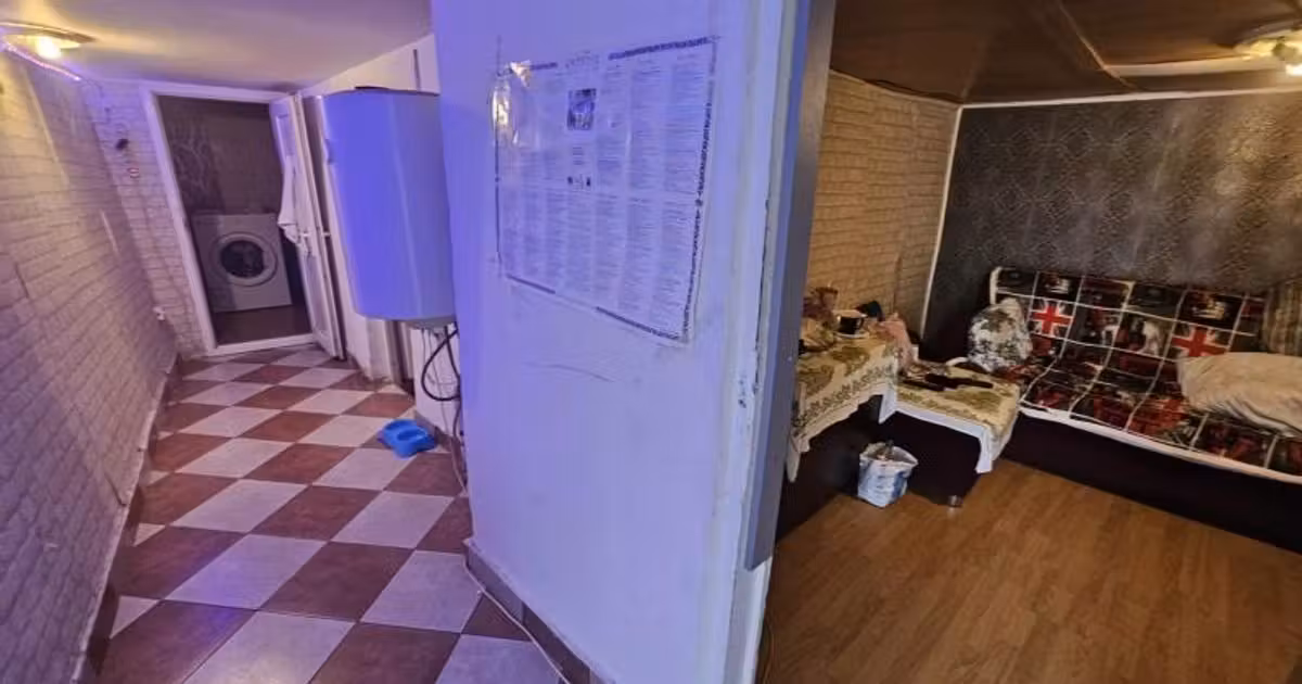 Casă de vânzare cu 4 camere în zona Giulești, Sector 6