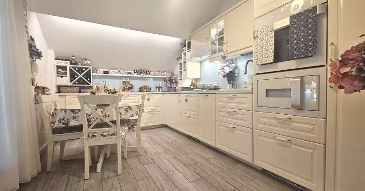 Apartament de vânzare cu 3 camere, mobilat în zona Chitila, Sector 1