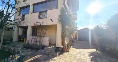 Casă Roșu