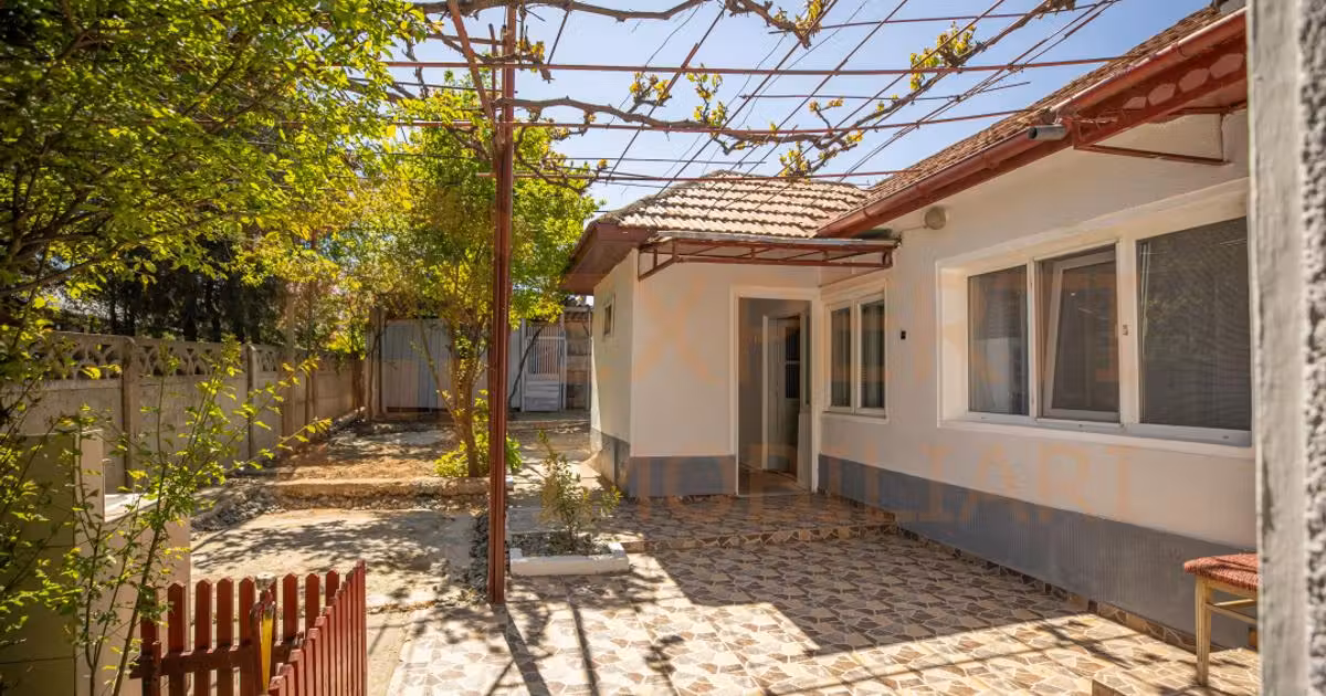 Casă individuală de vânzare cu 3 camere în Ovidiu