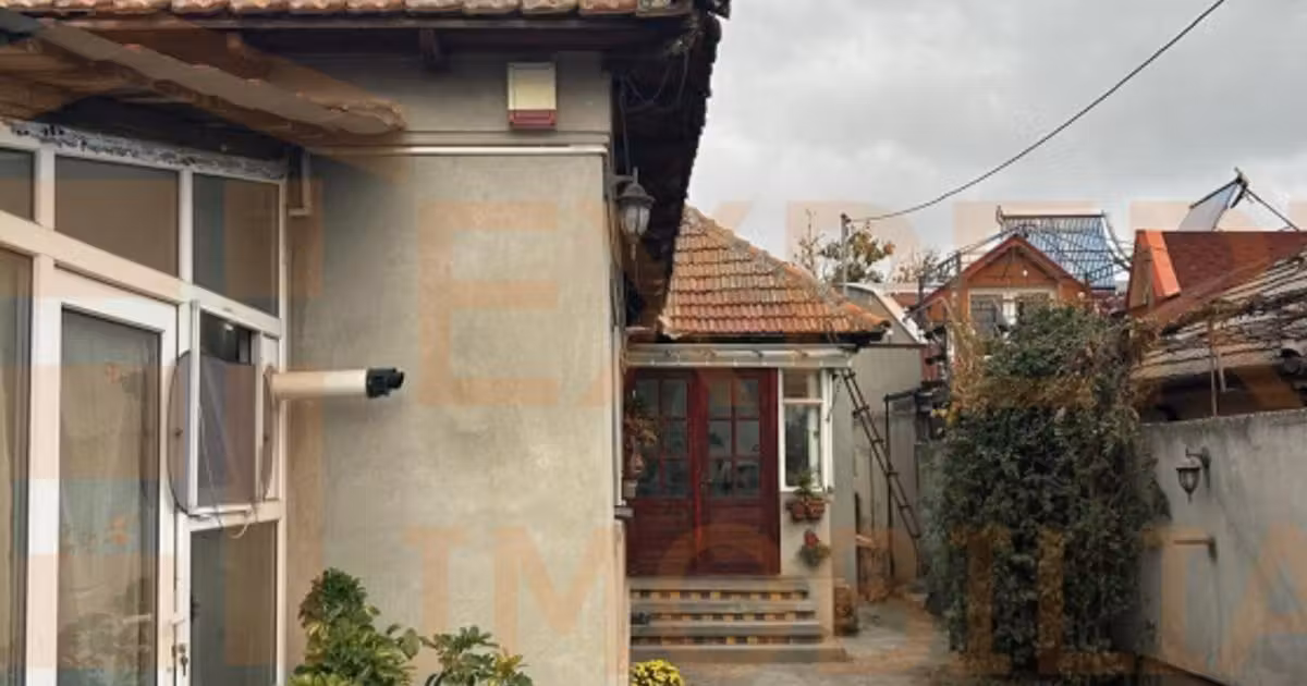 Casă individuală de vânzare cu 3 camere, mobilată în zona Km 5, Constanța