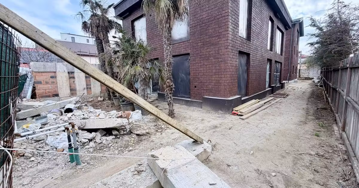Casă individuală de vânzare cu 4 camere în zona Metalurgiei, Sector 4
