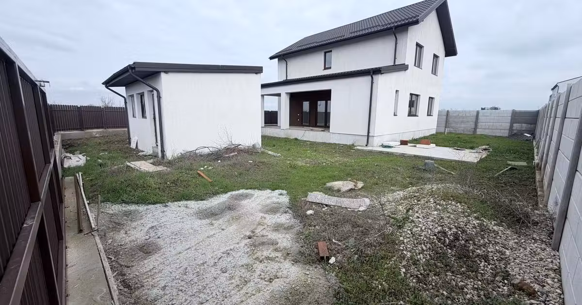 Casă individuală de vânzare cu 5 camere în Popești-Leordeni