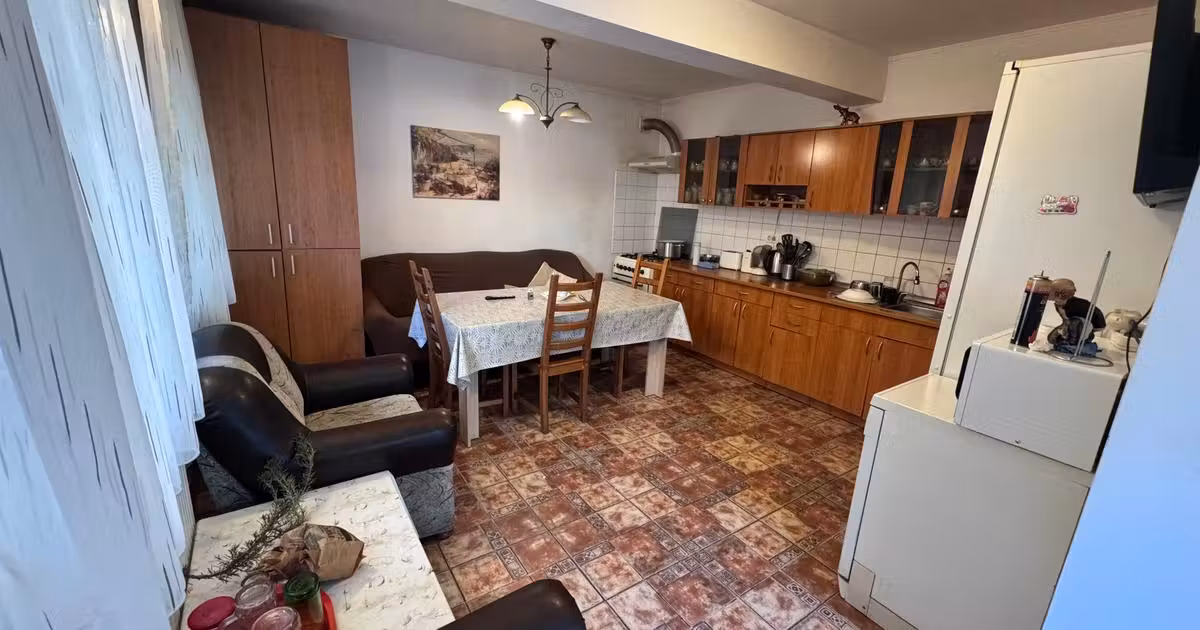 Casă individuală de vânzare cu 6 camere, mobilată în zona Metalurgiei, Sector 4
