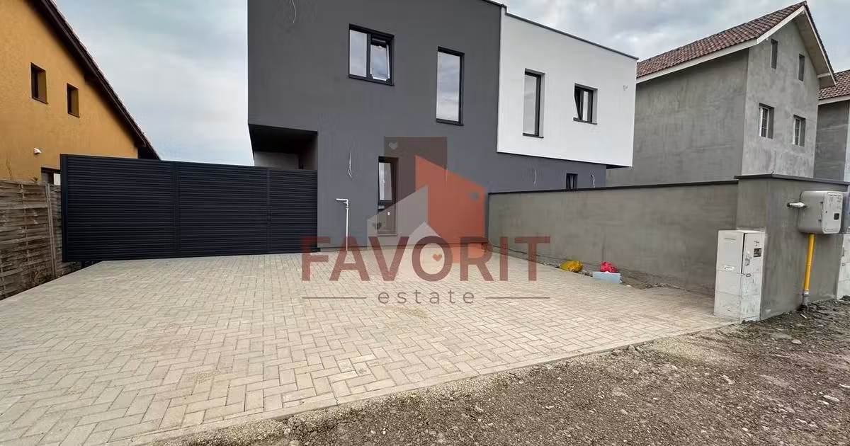 Duplex de vânzare cu 4 camere, mobilat în Săcălaz