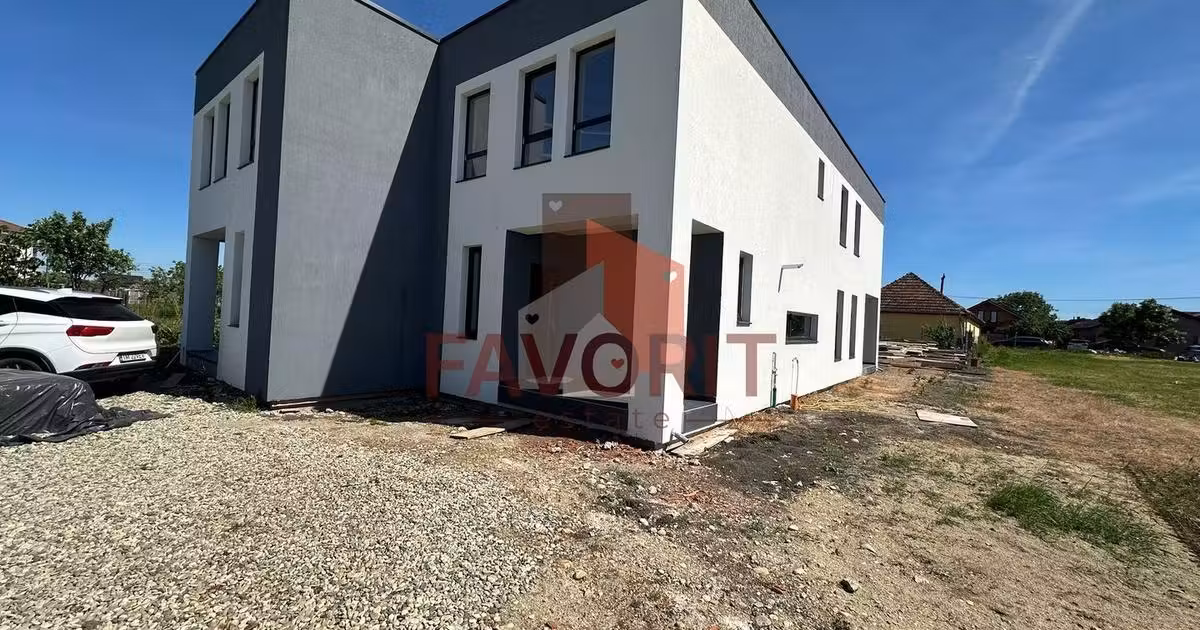 Duplex de vânzare cu 4 camere în Săcălaz