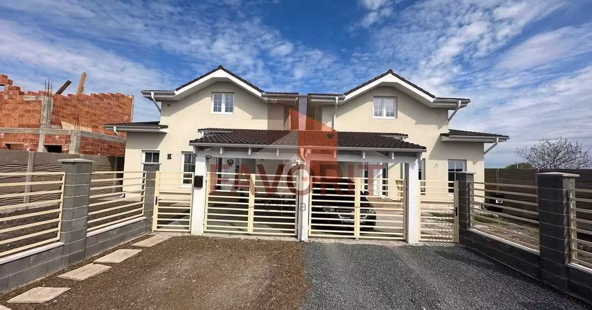 Duplex de vânzare cu 4 camere în Sânandrei