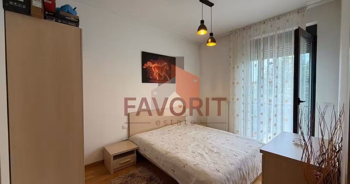 Apartament de vânzare cu 3 camere, mobilat în Dumbrăvița