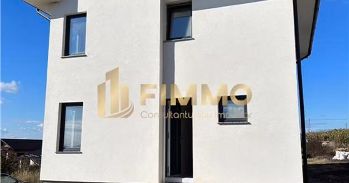 Casă individuală de vânzare cu 4 camere în zona Burdujeni, Suceava