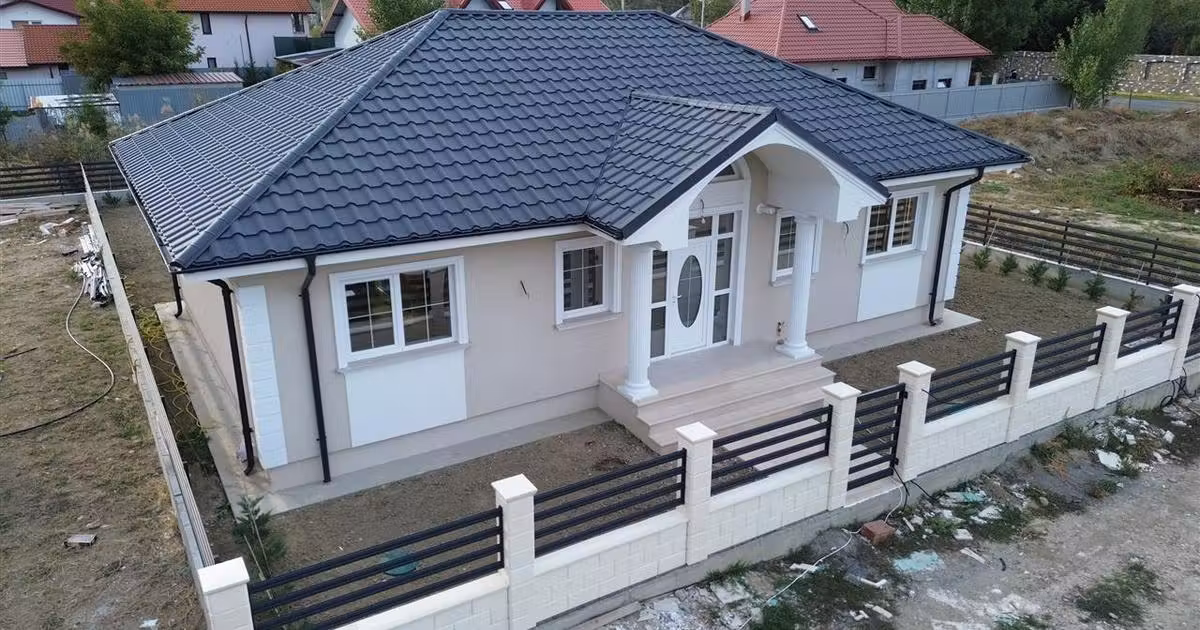 Casă individuală de vânzare cu 4 camere în zona Exterior Nord, Focșani