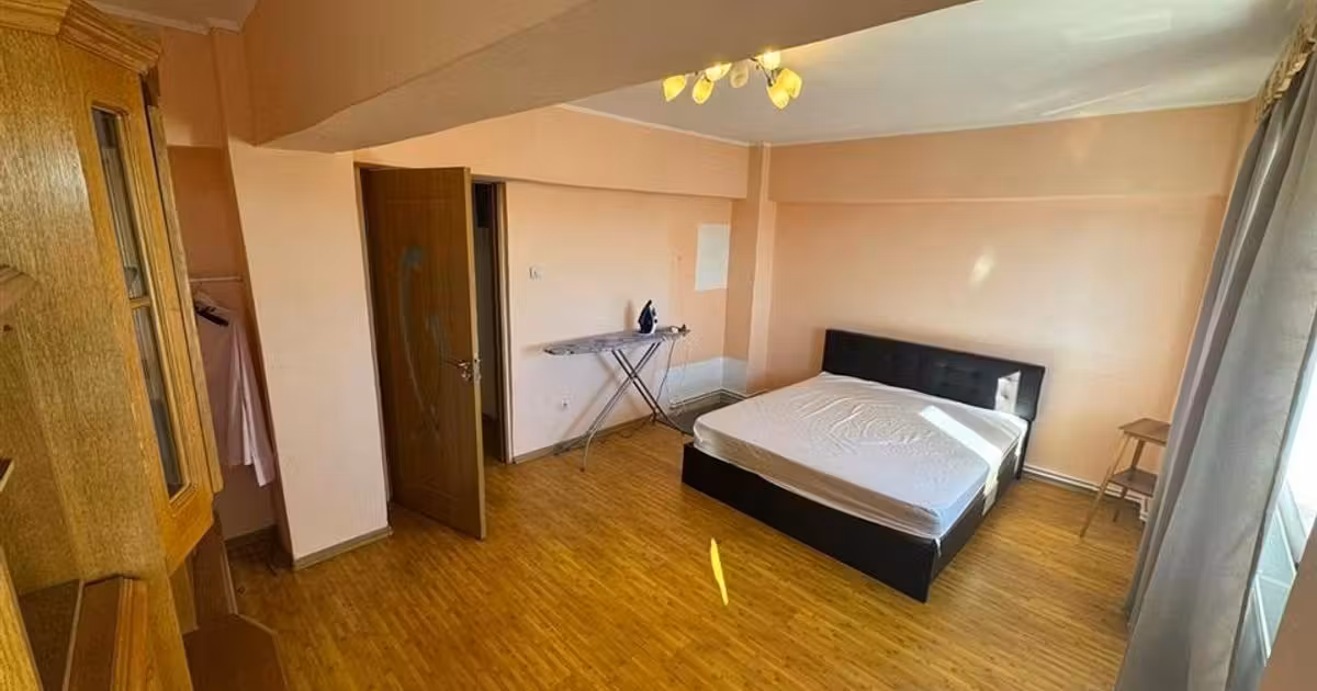 Apartament de vânzare cu 2 camere în zona Vest, Focșani