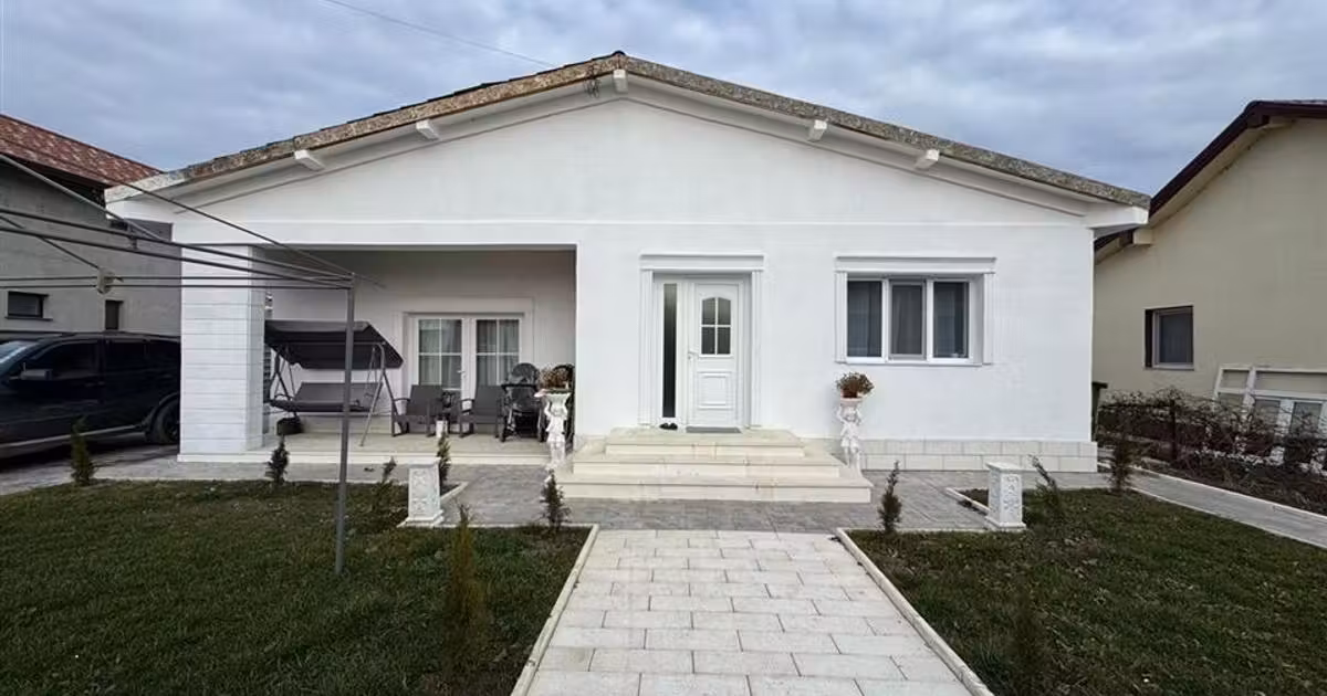Casă individuală de vânzare cu 4 camere, mobilată în Vânători
