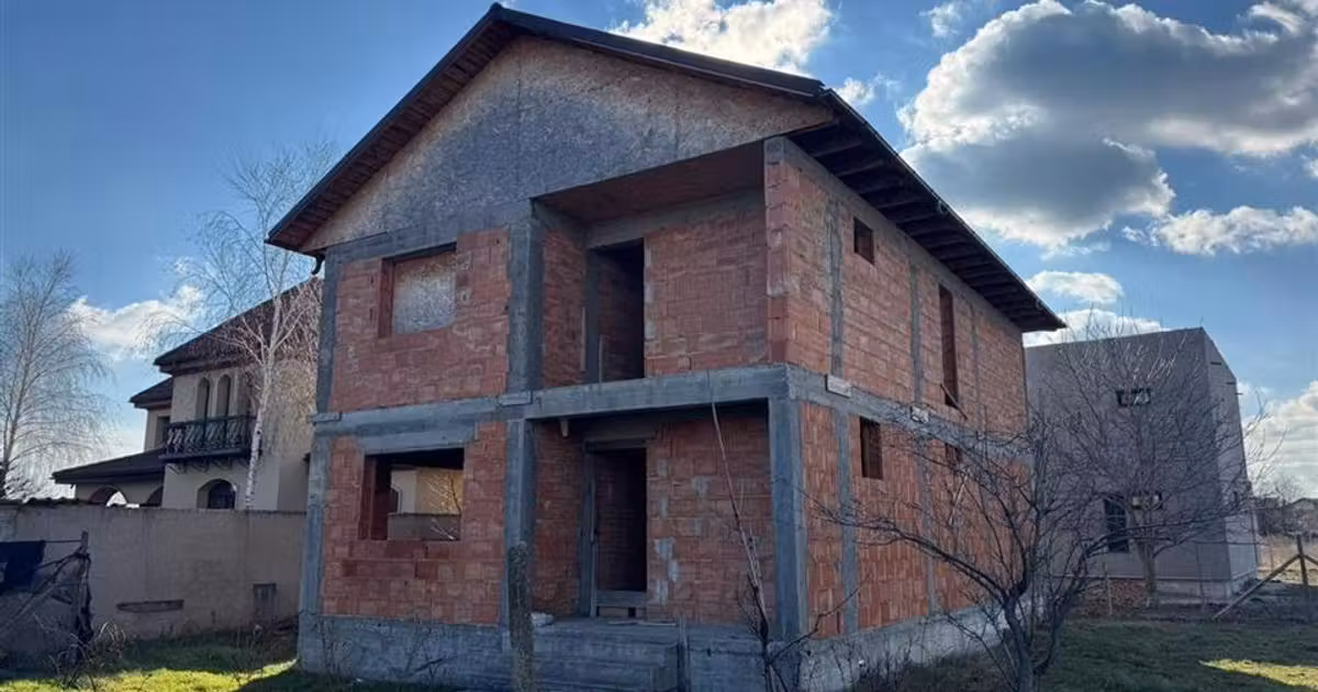 Casă individuală de vânzare cu 5 camere în Câmpineanca