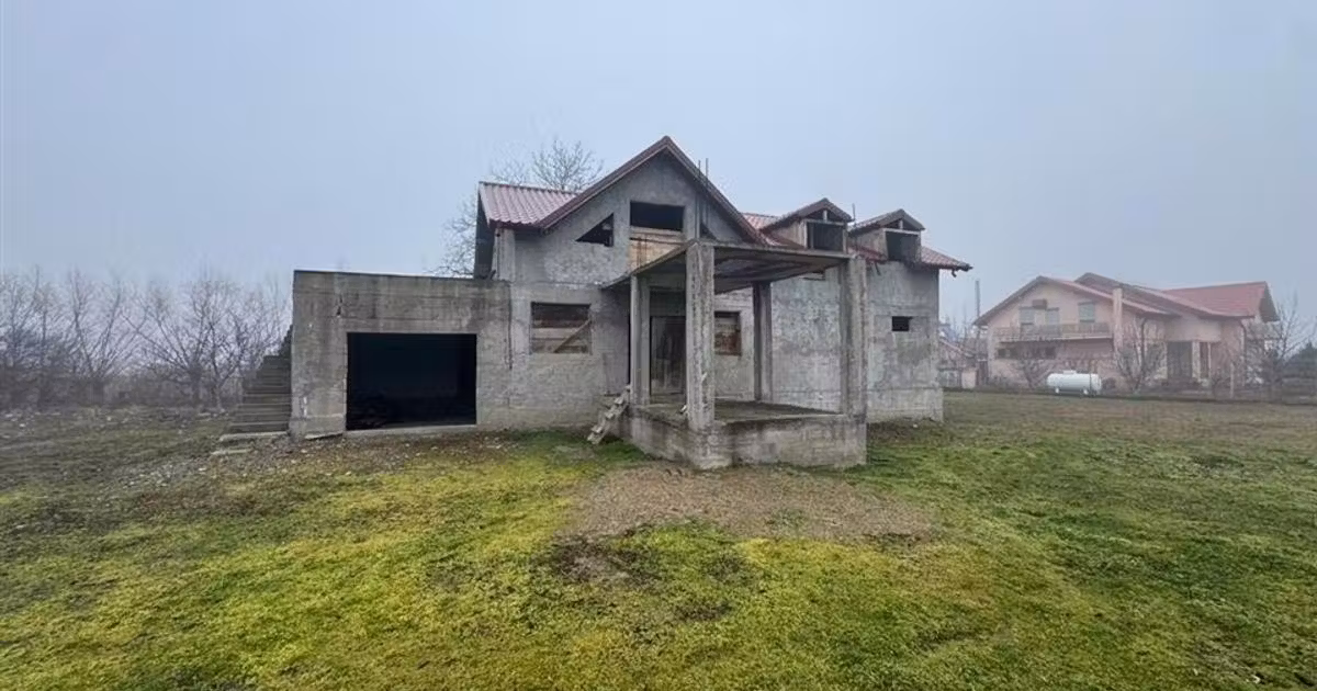 Casă individuală de vânzare cu 4 camere în Rădulești