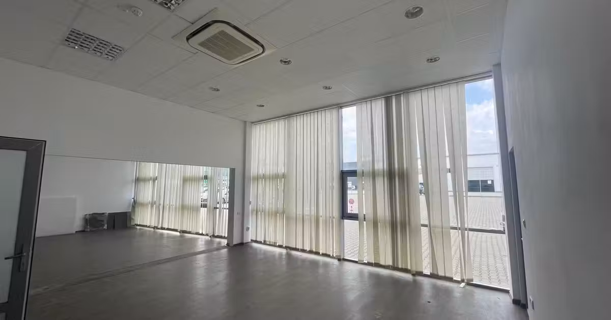 Spațiu industrial de vânzare 2166 mp în Dej
