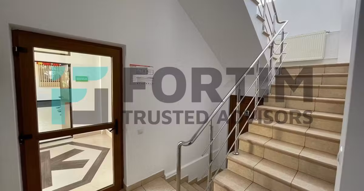 Casă individuală de vânzare cu 12 camere în zona Eroii Revoluției, Sector 4