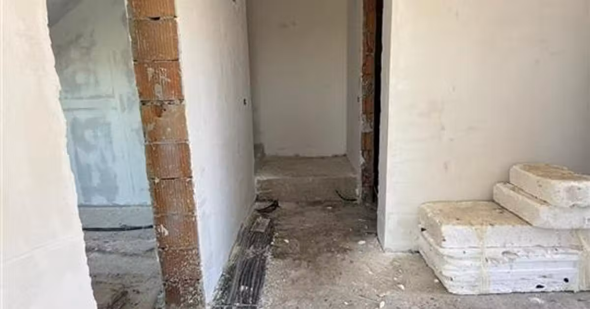Casă de vânzare cu 4 camere în Tărlungeni