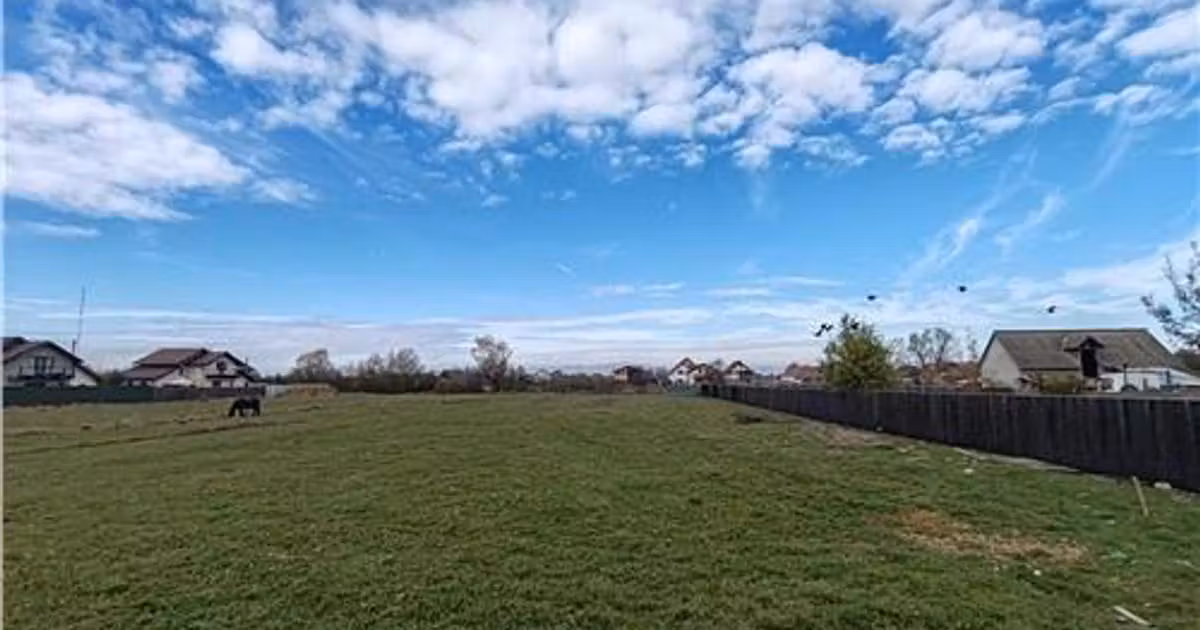 Teren intravilan de vânzare de 1666 mp, în Bod