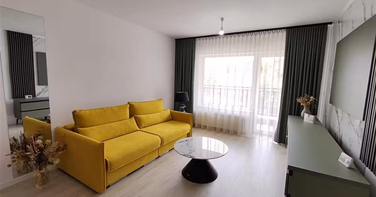Apartament de vânzare cu 2 camere, mobilat în zona Calea București, Brașov