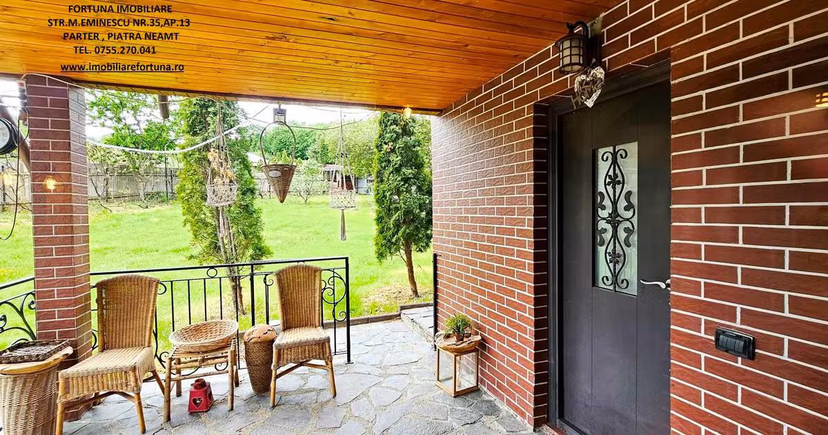 Casă de vânzare cu 3 camere în zona Exterior Est, Piatra-Neamț