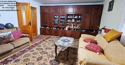 Casă Văleni