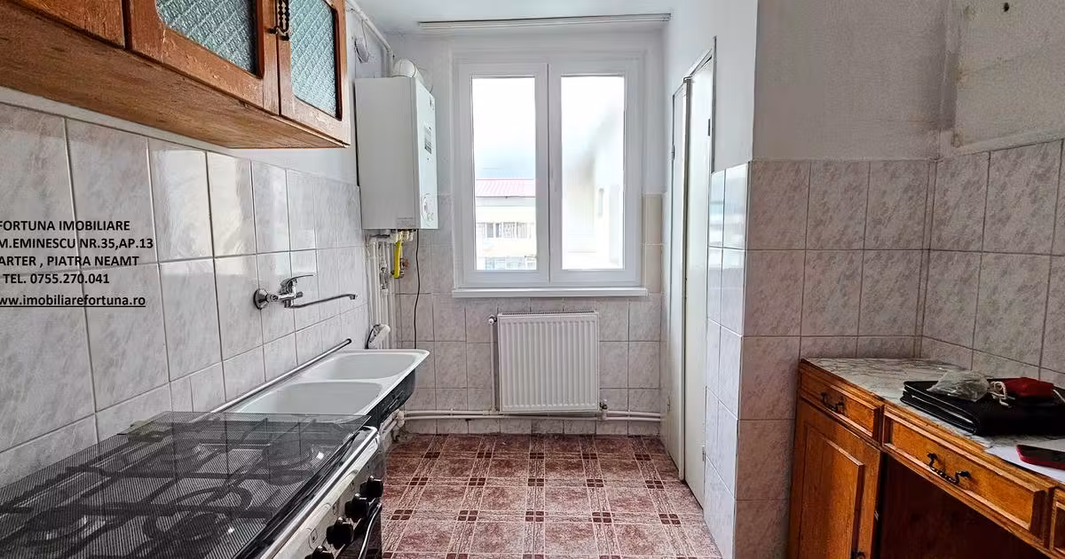 Apartament de vânzare cu 2 camere în zona Precista, Piatra-Neamț