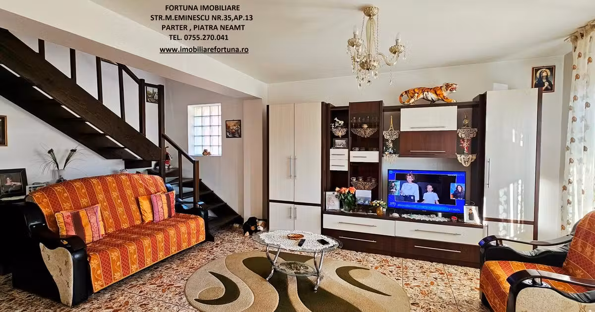 Casă de vânzare cu 6 camere în zona Vest, Piatra-Neamț