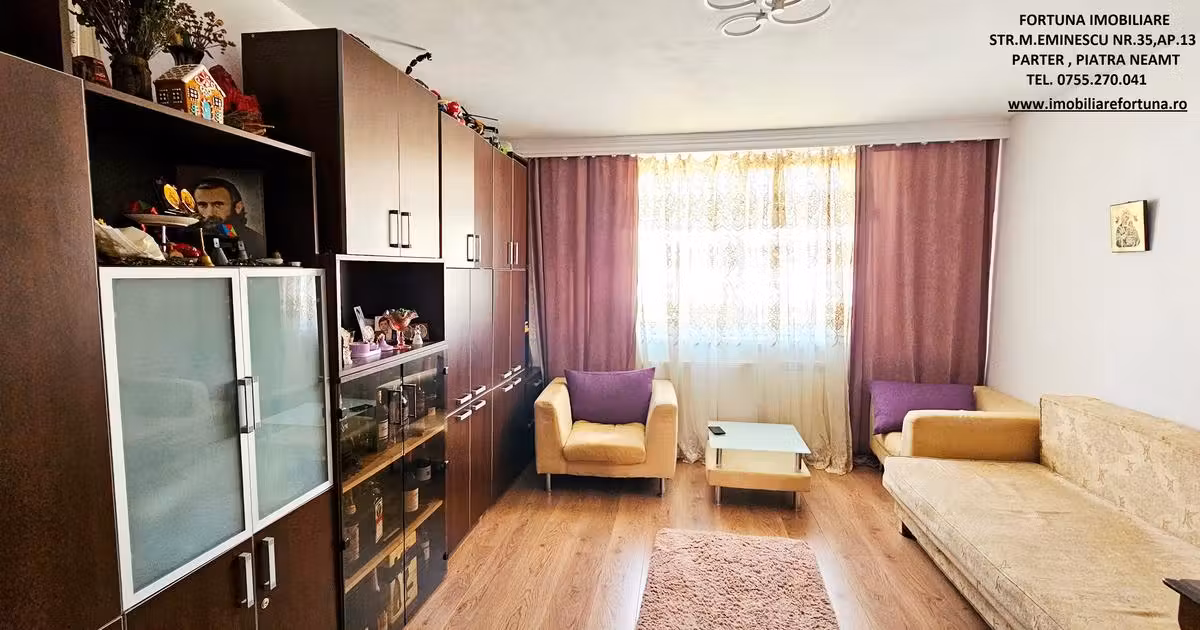 Apartament de vânzare cu 4 camere în zona Precista, Piatra-Neamț
