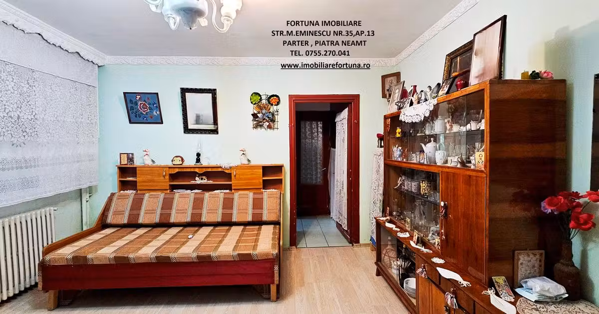Apartament de vânzare cu 2 camere în zona Ultracentral, Piatra-Neamț