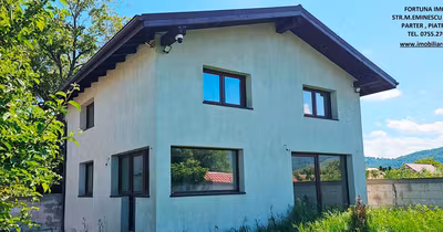 Casă Dumbrava Roșie