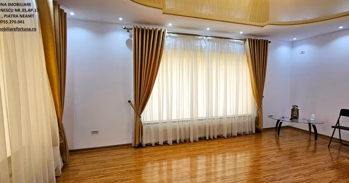 Casă de vânzare cu 4 camere în zona 1 Mai, Piatra-Neamț