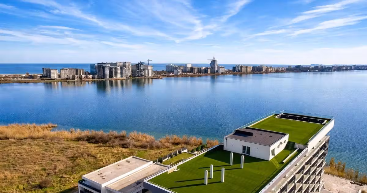 Apartament de vânzare cu 2 camere în Mamaia-Sat