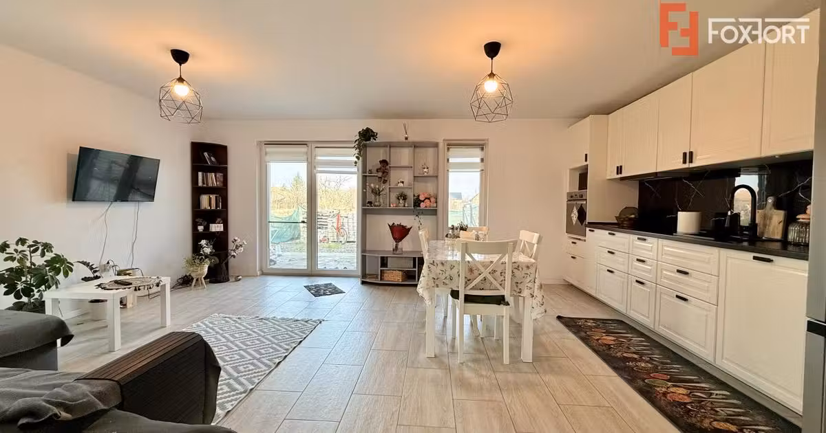 Duplex de vânzare cu 4 camere, mobilat în Săcălaz