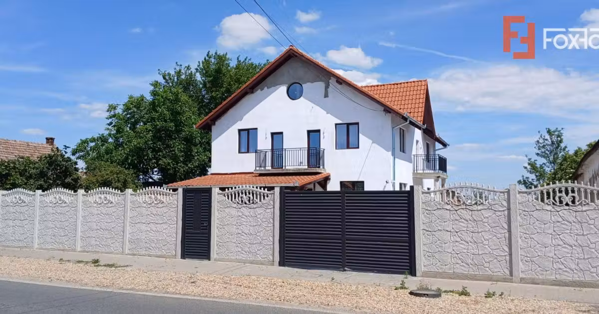 Casă individuală de vânzare cu 6 camere, mobilată în Comloșu Mare