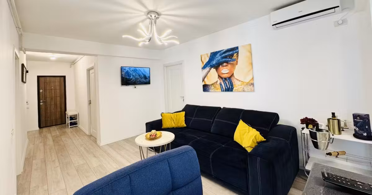 Apartament de vânzare cu 3 camere, mobilat în Mamaia