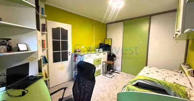 Casă Velența