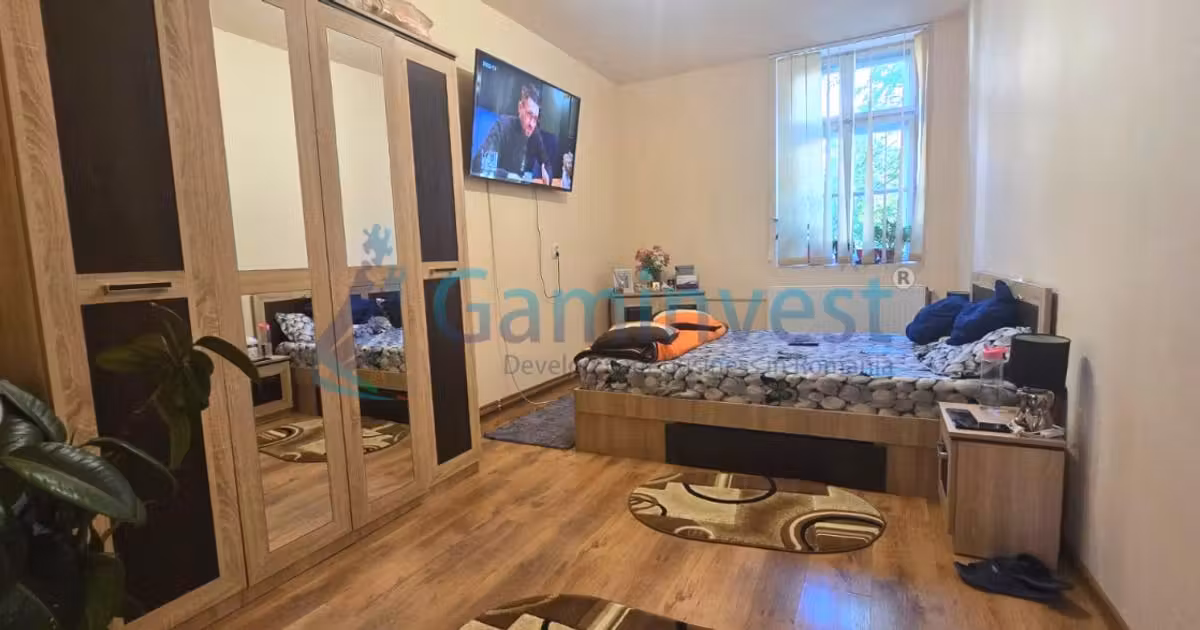 Apartament de vânzare cu 2 camere în zona Ultracentral, Oradea