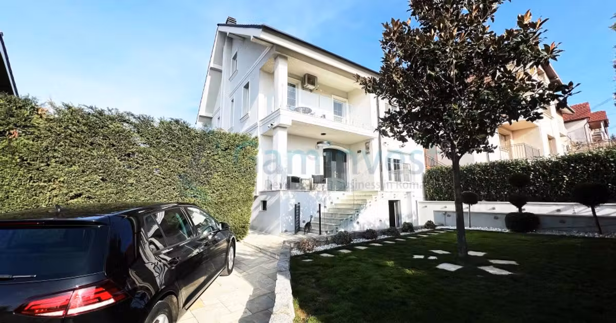 Casă individuală de vânzare cu 6 camere, mobilată în zona Oncea, Oradea