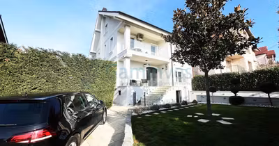 Casă Centru