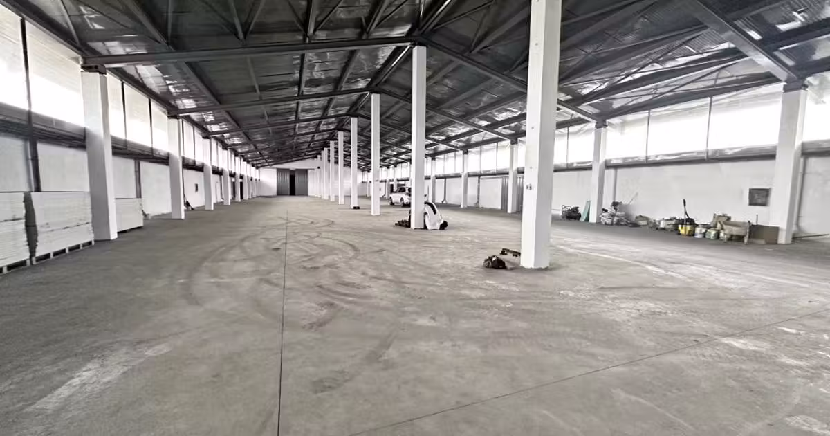 Spațiu comercial · 5900 m², Rogerius, Oradea