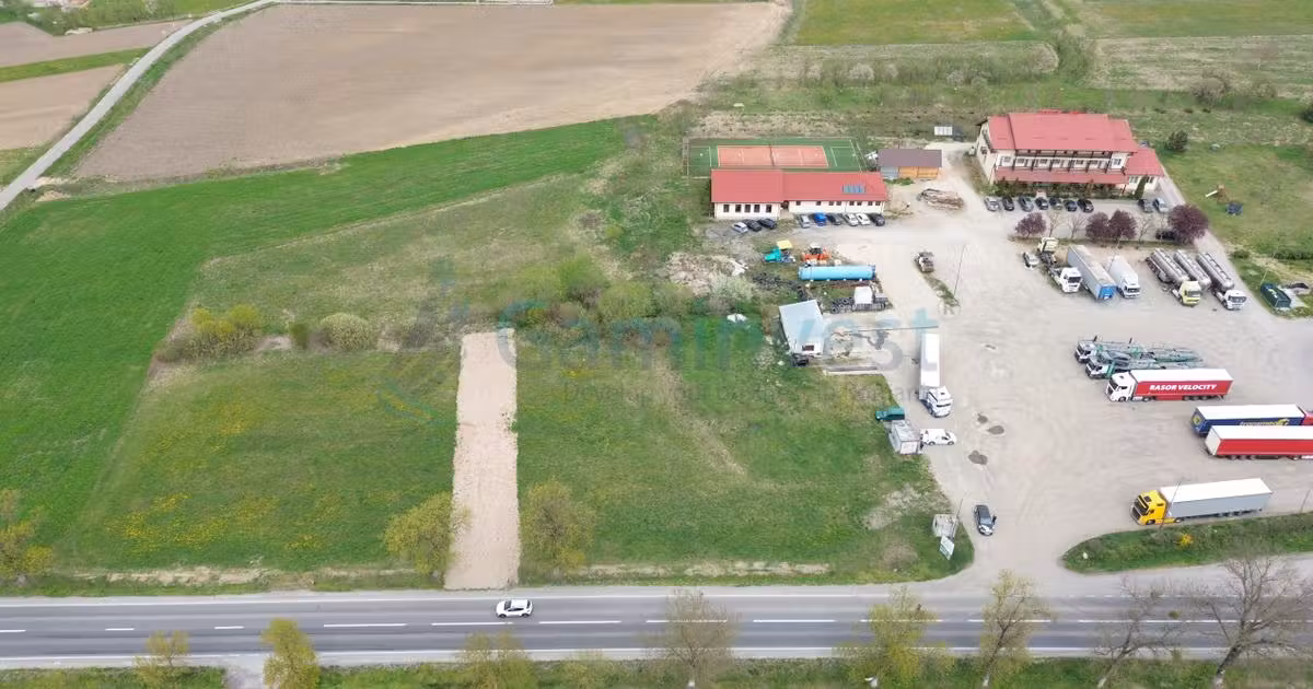Teren Construcții de vânzare de 4033 mp, în Groși