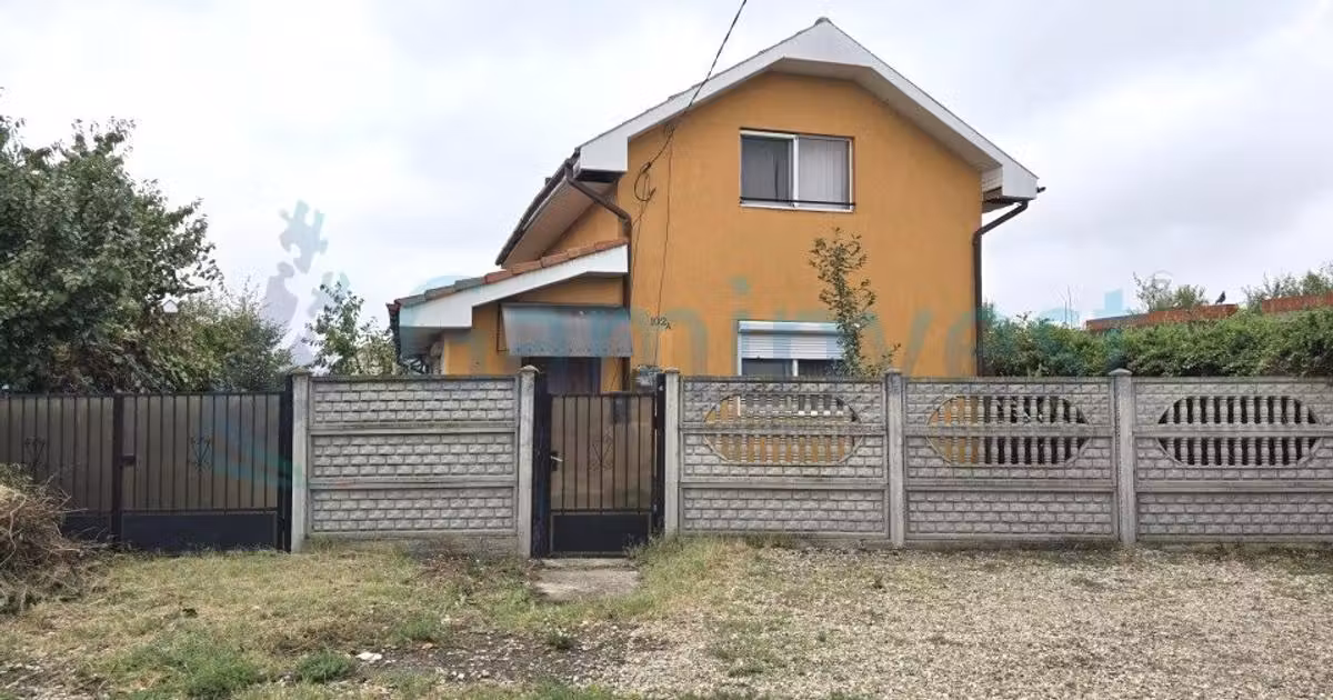 Casă individuală de vânzare cu 3 camere în Leș