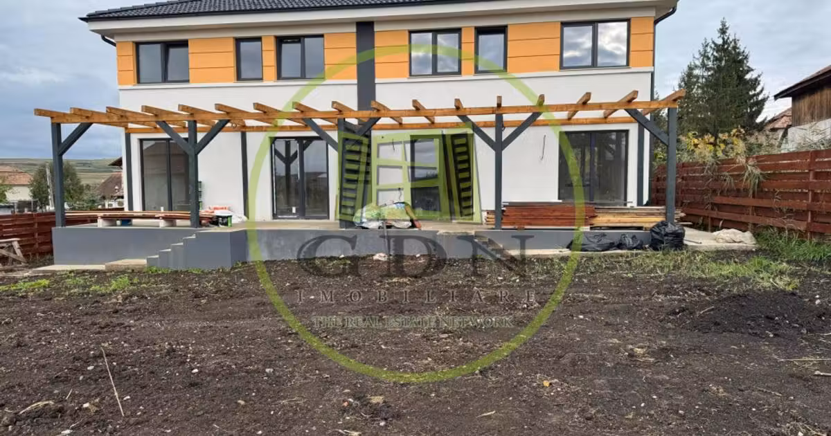 Duplex de vânzare cu 4 camere în Tureni