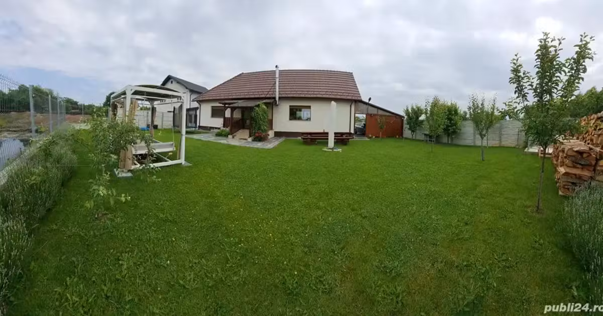Casă individuală de vânzare cu 4 camere, mobilată în zona Est, Brașov