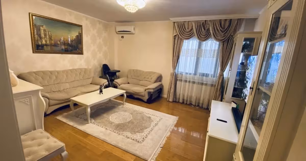 Apartament de vânzare cu 3 camere în zona Faleza Nord, Constanța