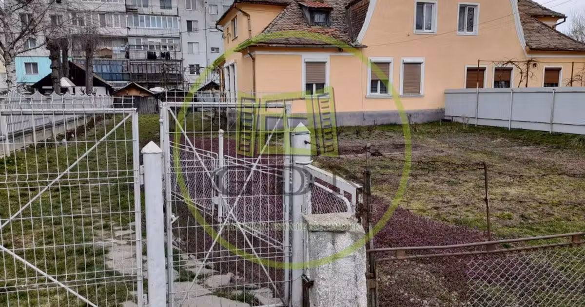 Apartament de vânzare cu 2 camere, mobilat în Făgăraș