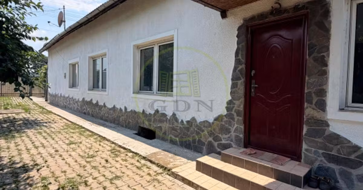 Casă individuală de vânzare cu 3 camere în Feldioara
