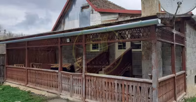 Casă Văleni